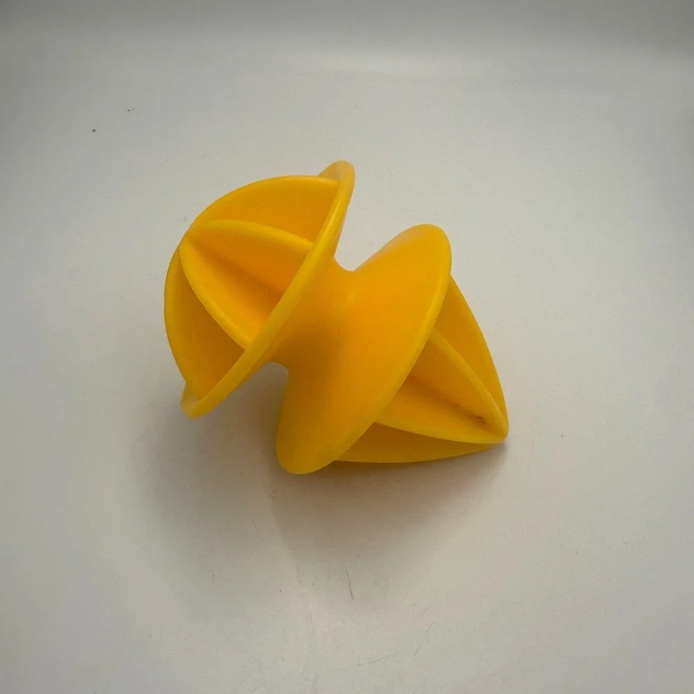 Vintage Yellow Plastic Dual Ended Citrus Juicer Reamer Manual Hand Squeezer Tool